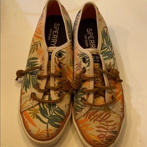 Sperry flower top siders